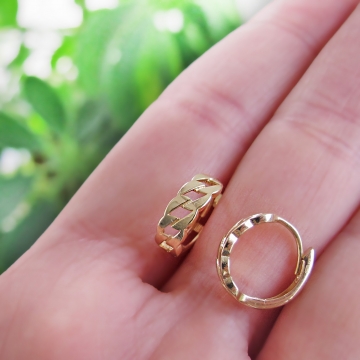 Zlaté náušnice lesklé...